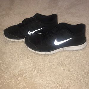 Nicki Free runs